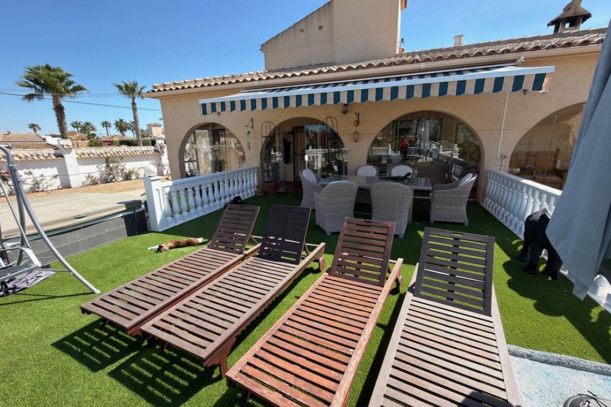 Resale - Finca / Country Property - Catral