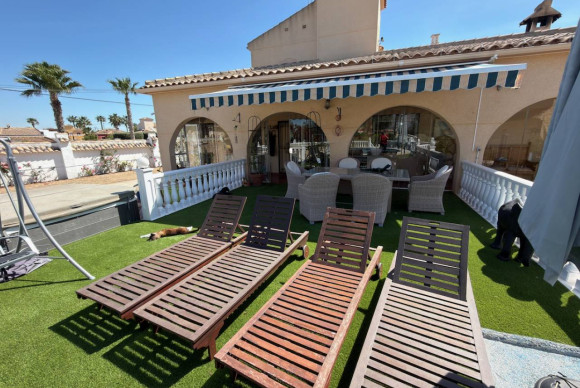 Resale - Finca / Country Property - Catral