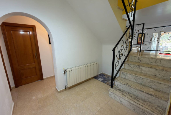 Resale - Finca / Country Property - Catral