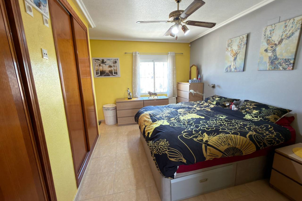 Resale - Finca / Country Property - Catral
