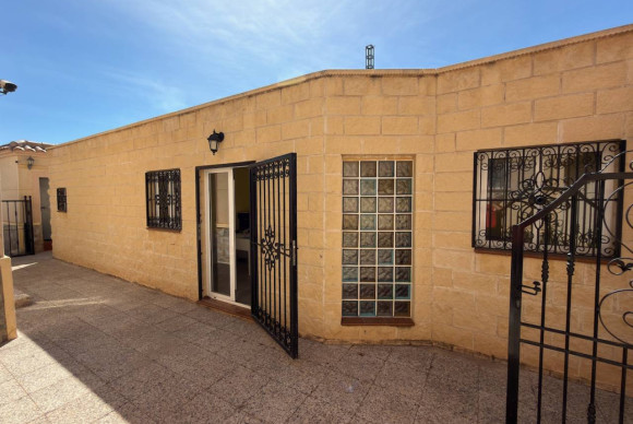 Resale - Finca / Country Property - Catral