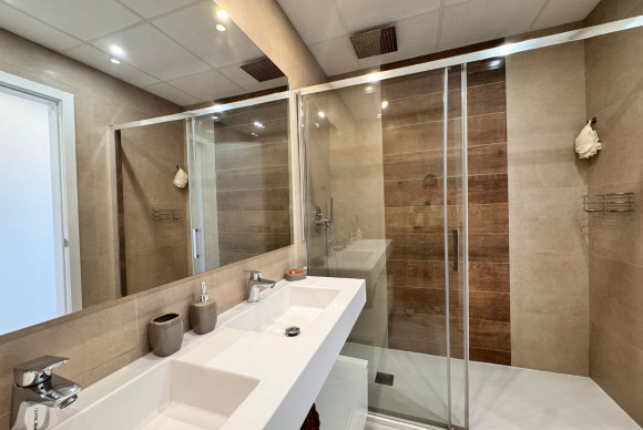 Revente - Apartment / flat - Benidorm - Zona de Poniente