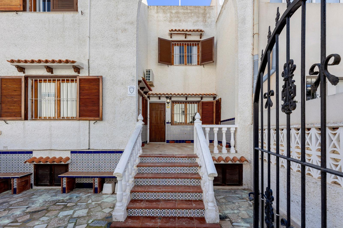 Revente - Terraced house - Torrevieja - Calas blanca