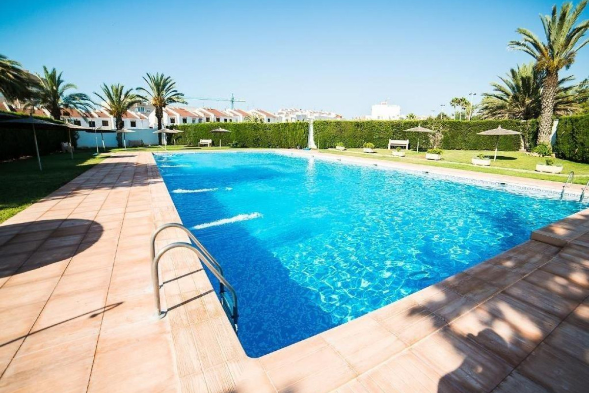 Revente - Terraced house - Torrevieja - Calas blanca