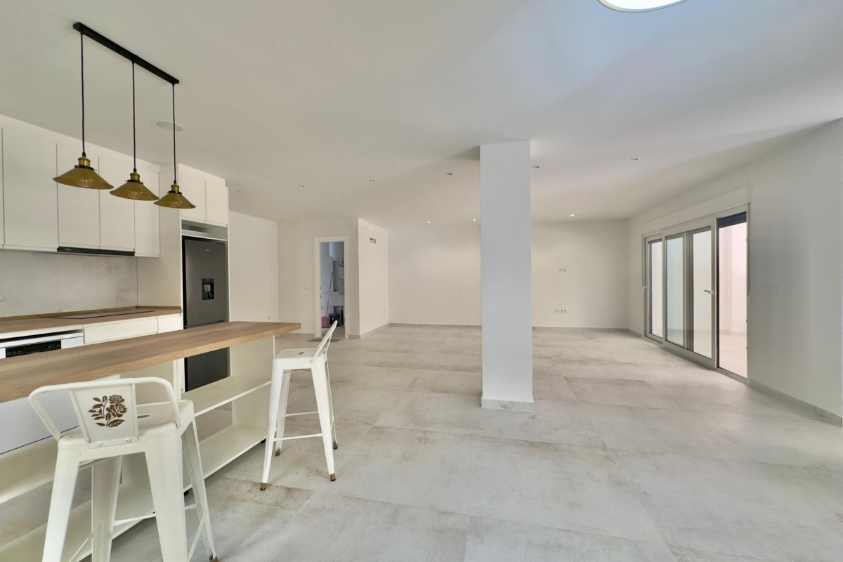 Resale - Apartment  - Torrevieja - Acequion