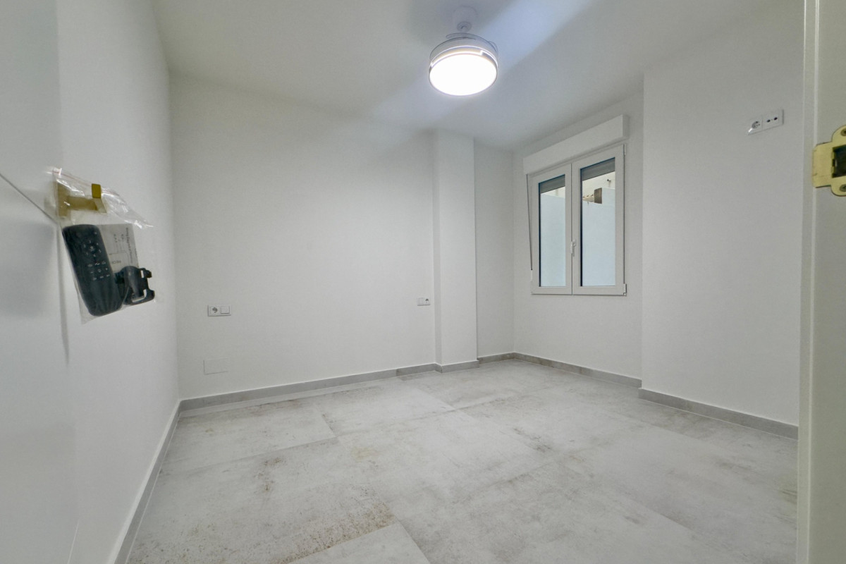 Resale - Apartment  - Torrevieja - Acequion