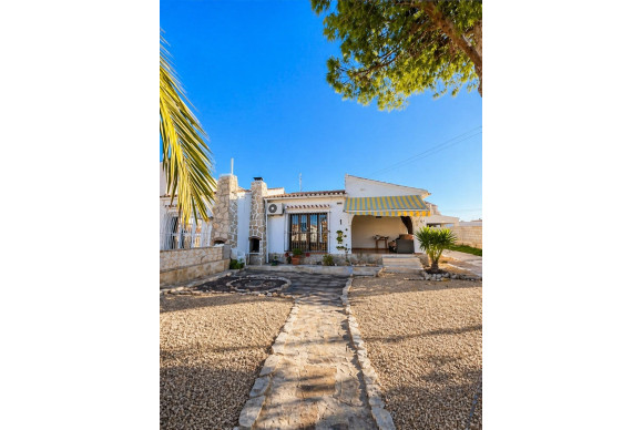 Revente - Villa - Torrevieja - Aguas Nuevas