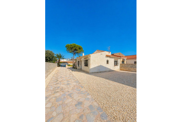 Revente - Villa - Torrevieja - Aguas Nuevas