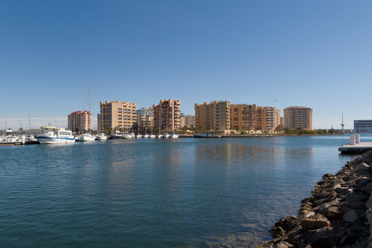 Obra nueva - Apartamento / piso - La Manga del Mar Menor