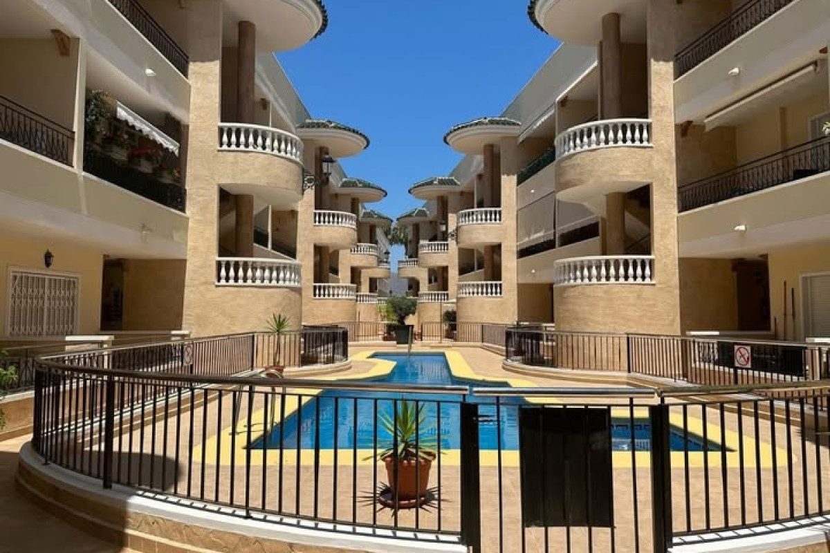 Resale - Apartment  - Jacarilla