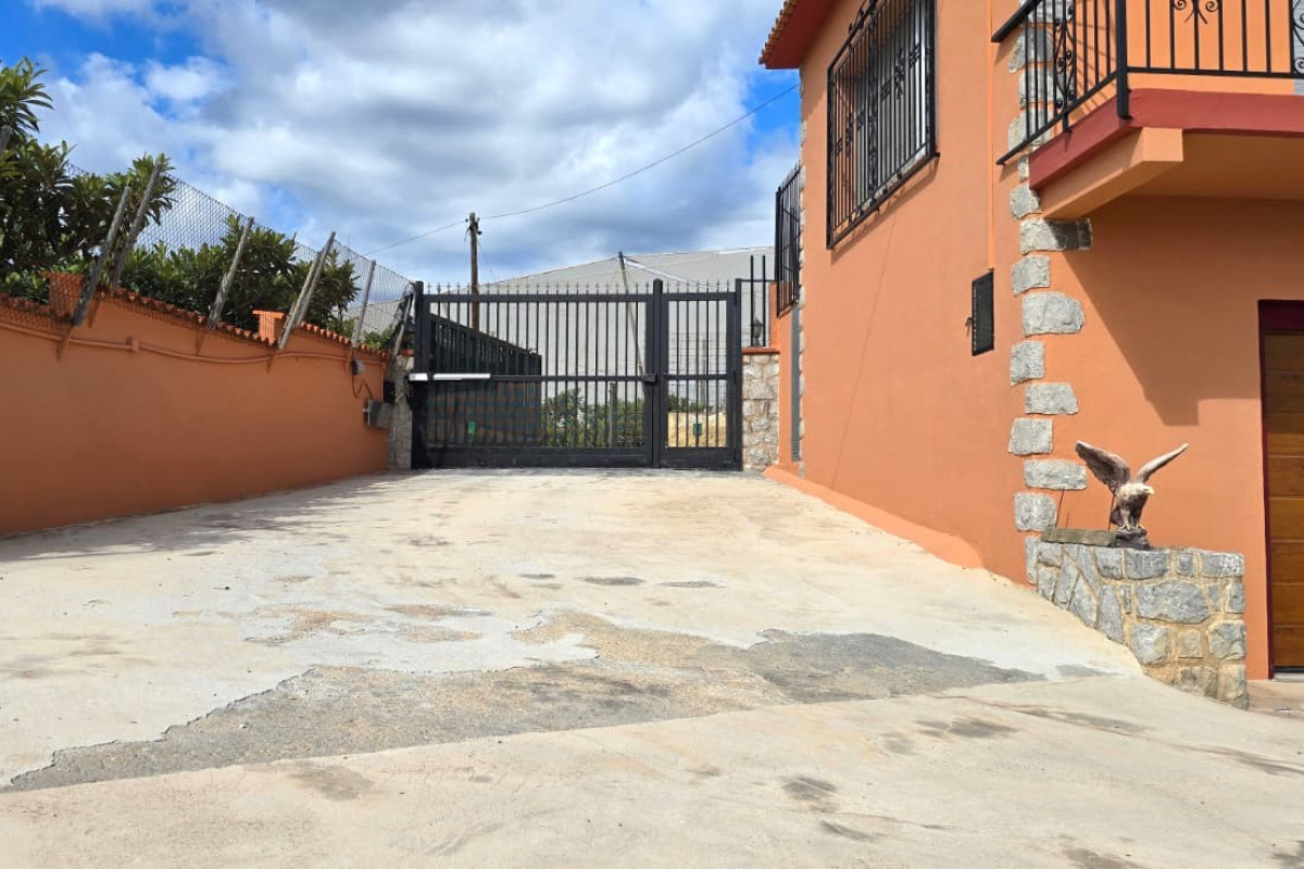 Resale - Chalet Independiente - Callosa De Ensarrià