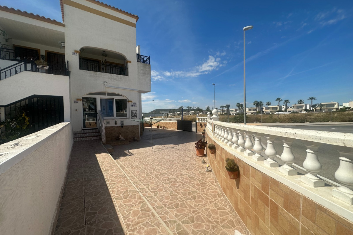 Herverkoop - Appartement  - Orihuela Costa - Entre Naranjos Vistabella