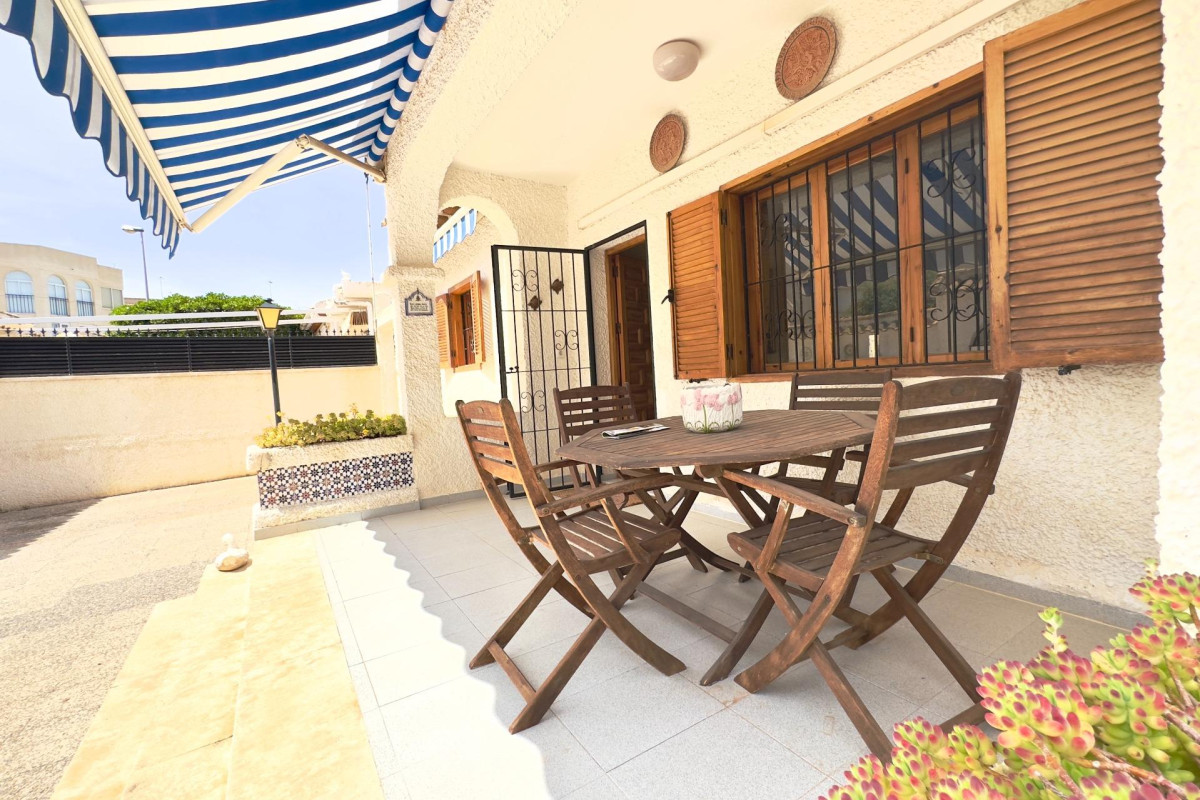 Revente - Villa - Orihuela Costa - La Zenia