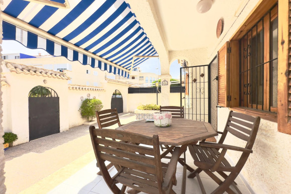 Revente - Villa - Orihuela Costa - La Zenia