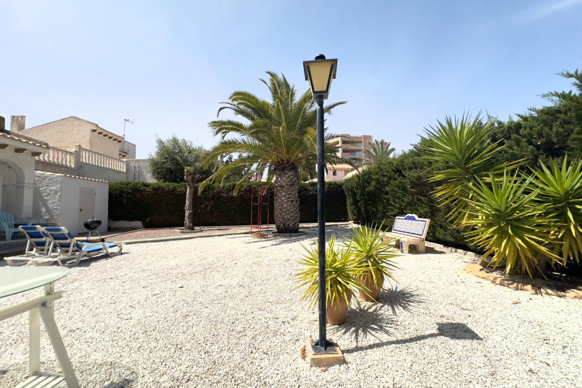 Revente - Villa - Orihuela Costa - La Zenia