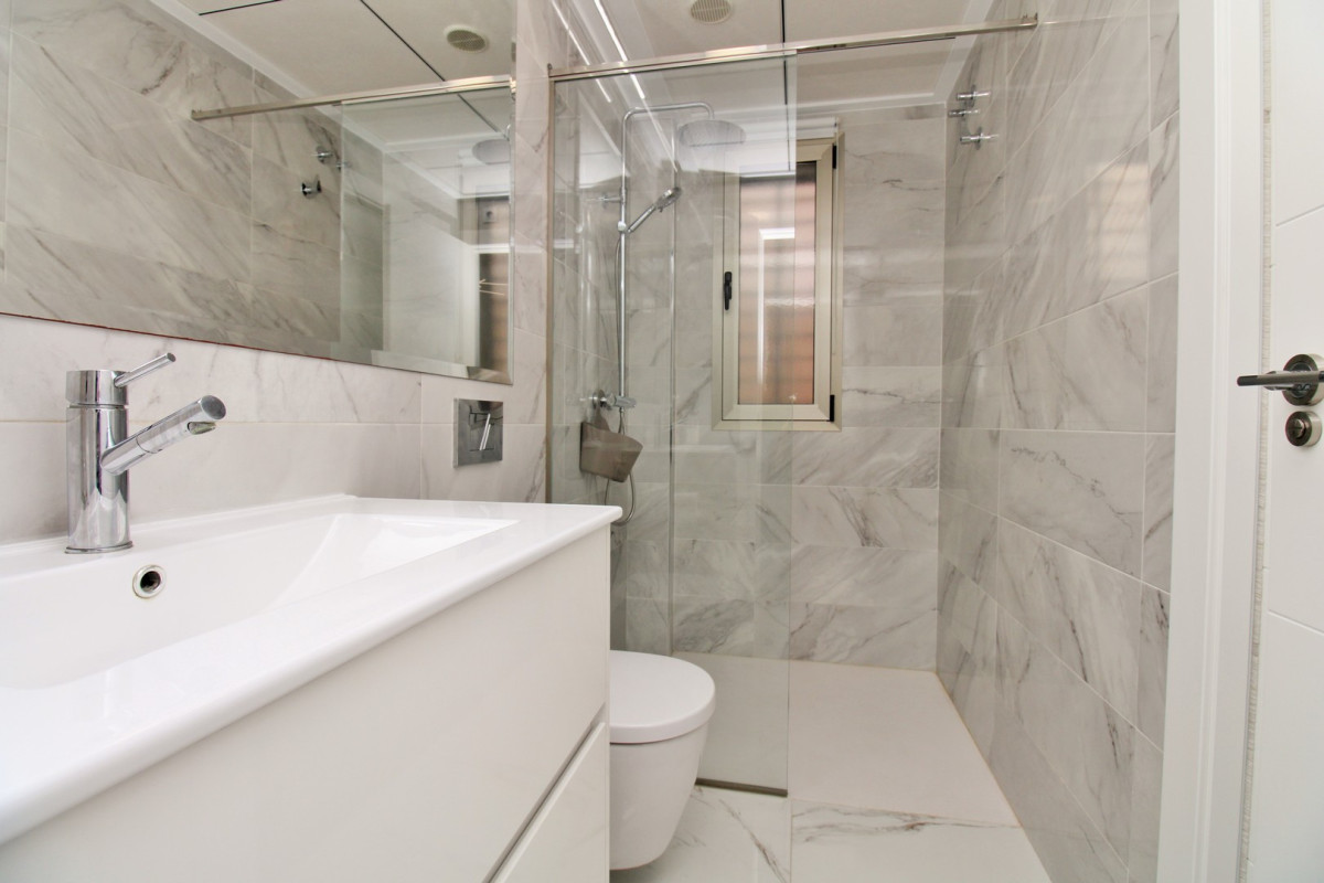 Resale - Villa - Villamartin