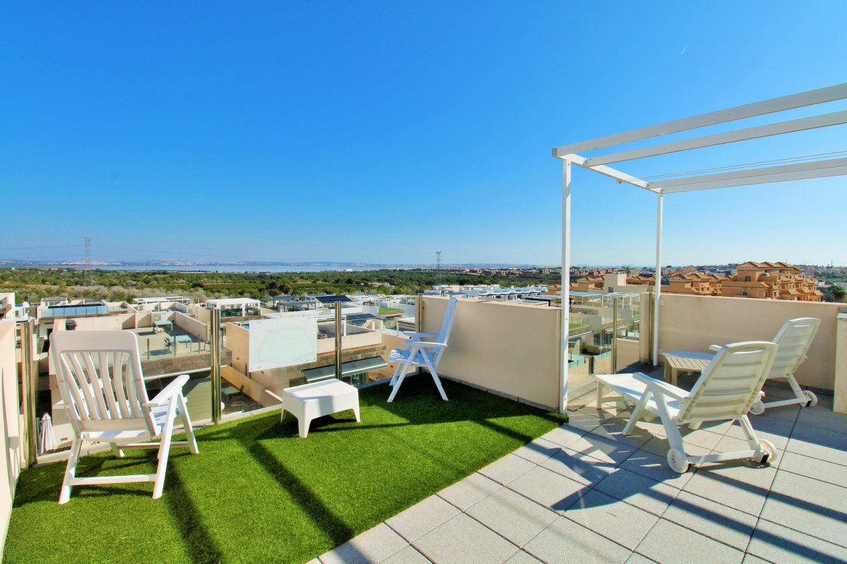 Resale - Villa - Villamartin