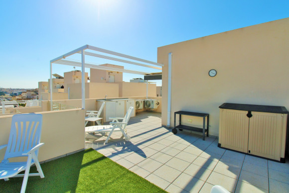 Resale - Villa - Villamartin