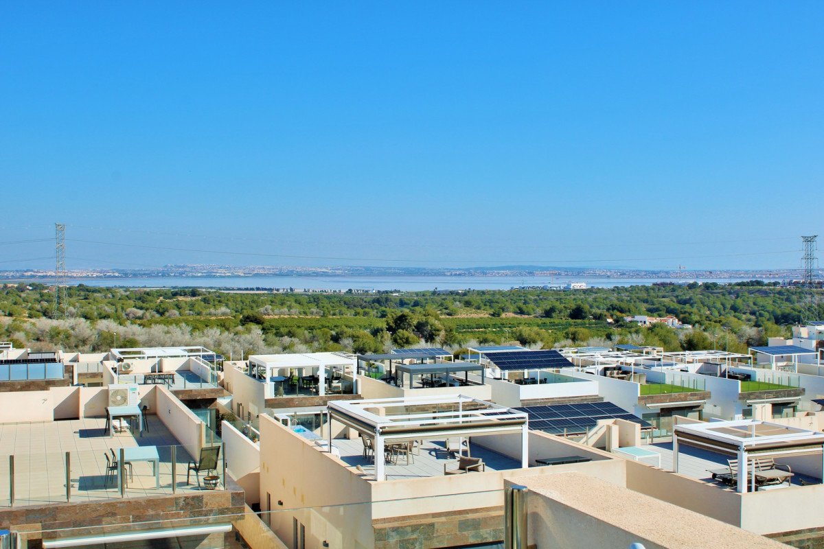 Resale - Villa - Villamartin