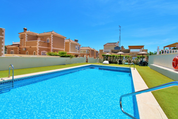 Revente - Maison de ville - Villamartin