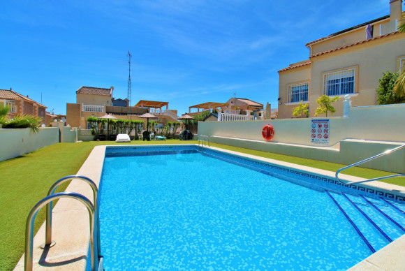 Revente - Maison de ville - Villamartin