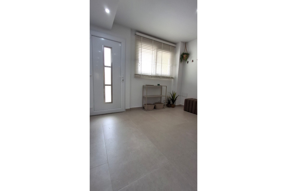 Herverkoop - Appartement  - Torrevieja - Playa Acequion
