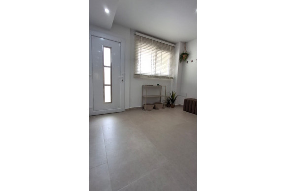Herverkoop - Appartement  - Torrevieja - Playa Acequion