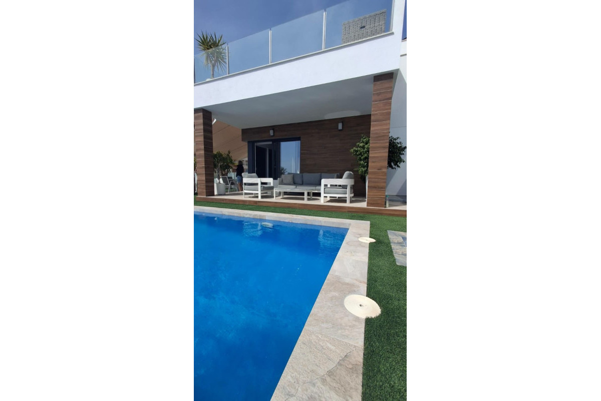 Herverkoop - Vrijstaande Villa - Los Montesinos - Entre Naranjos / Vistabella Golf