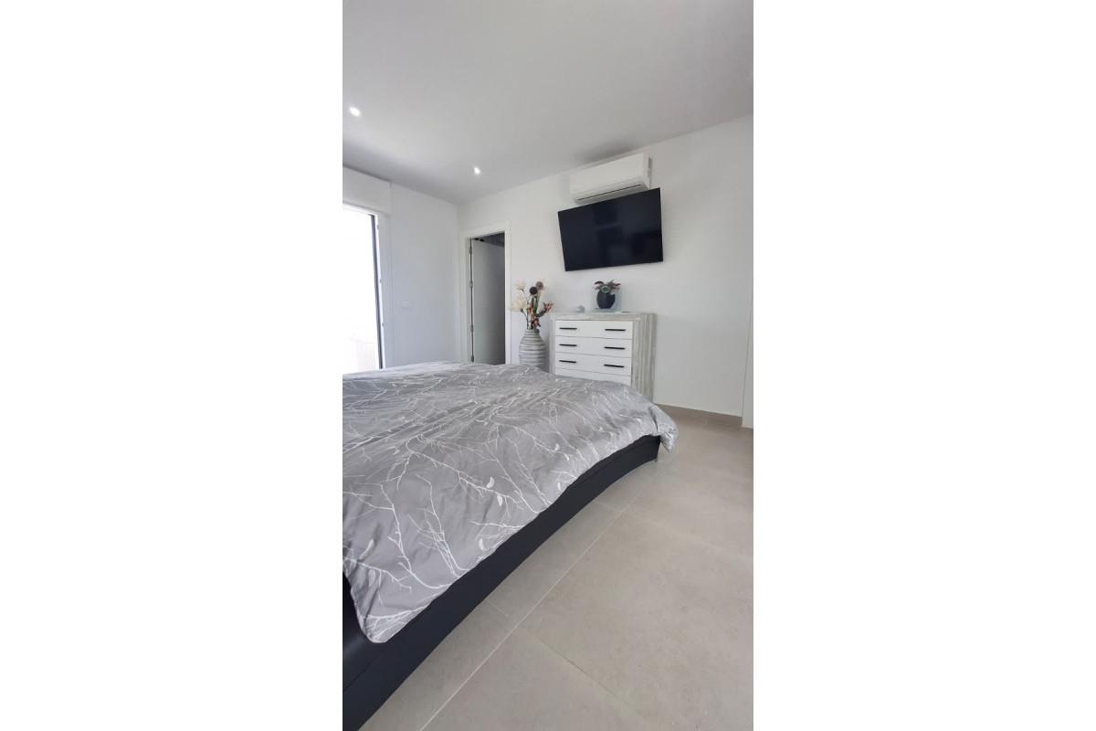 Herverkoop - Vrijstaande Villa - Los Montesinos - Entre Naranjos / Vistabella Golf