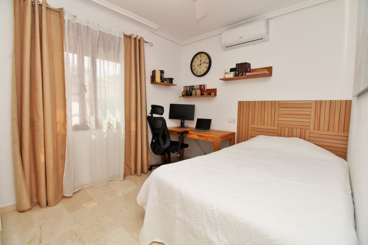 Reventa - Adosado - Villamartin - PAU 8