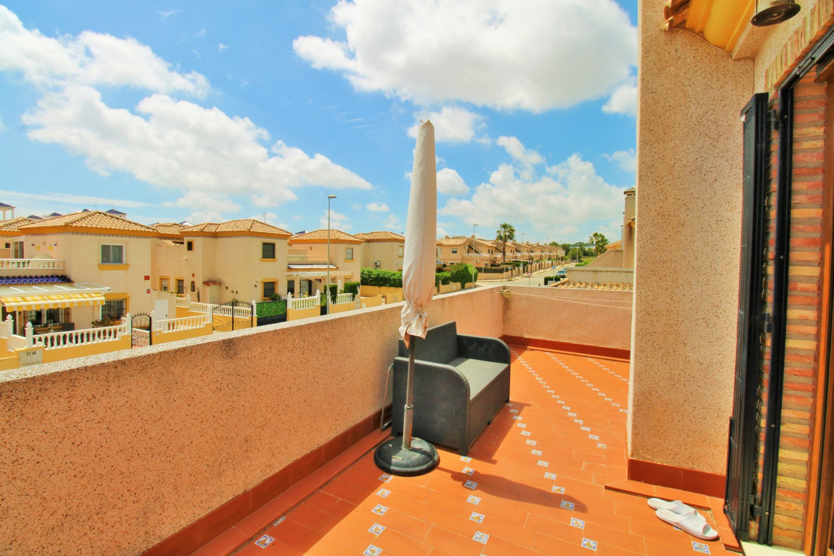 Reventa - Adosado - Villamartin - PAU 8