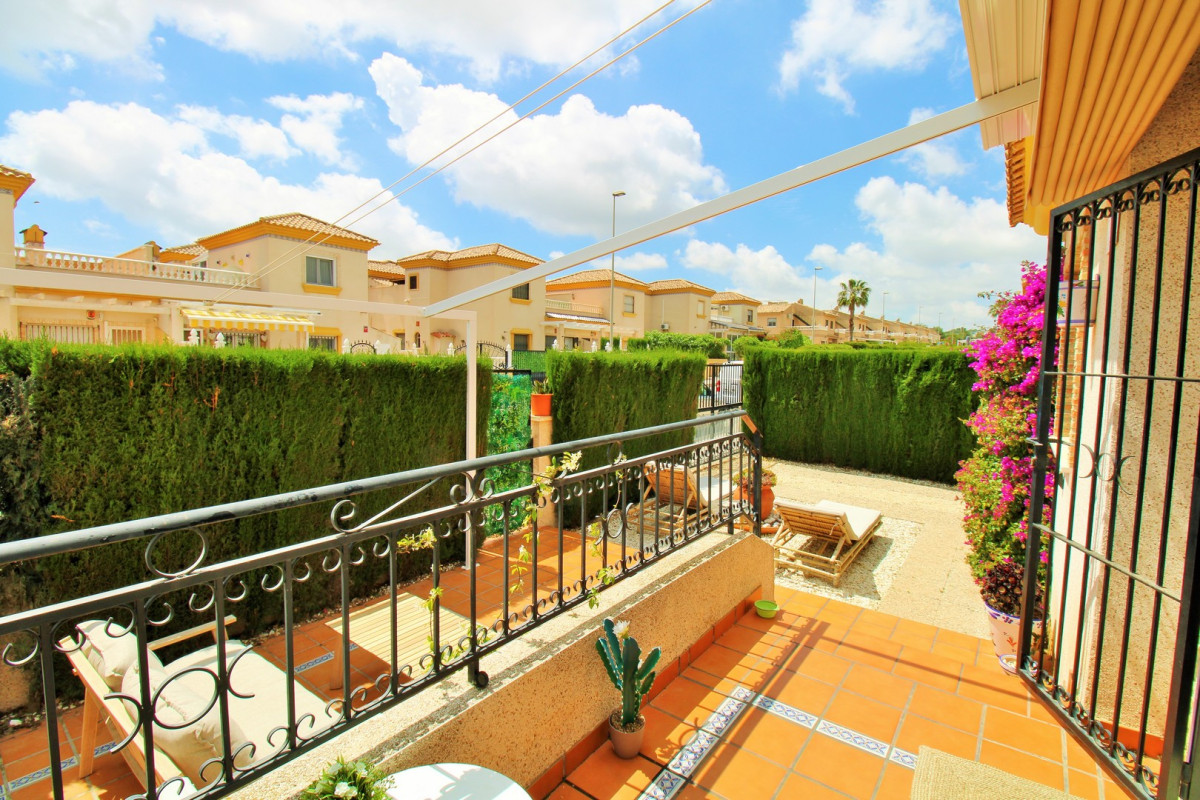 Reventa - Adosado - Villamartin - PAU 8