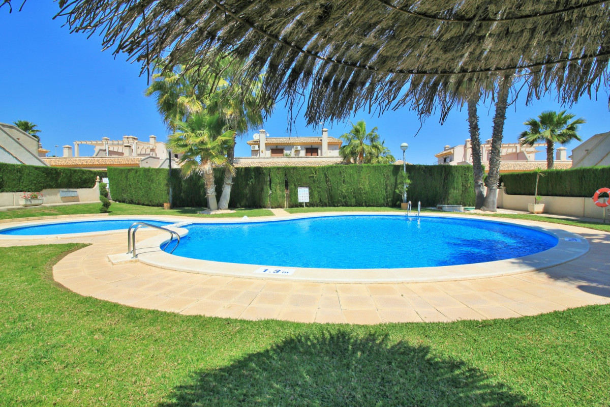 Reventa - Adosado - Villamartin - PAU 8