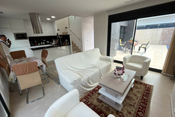 Reventa - Villa - Benijofar