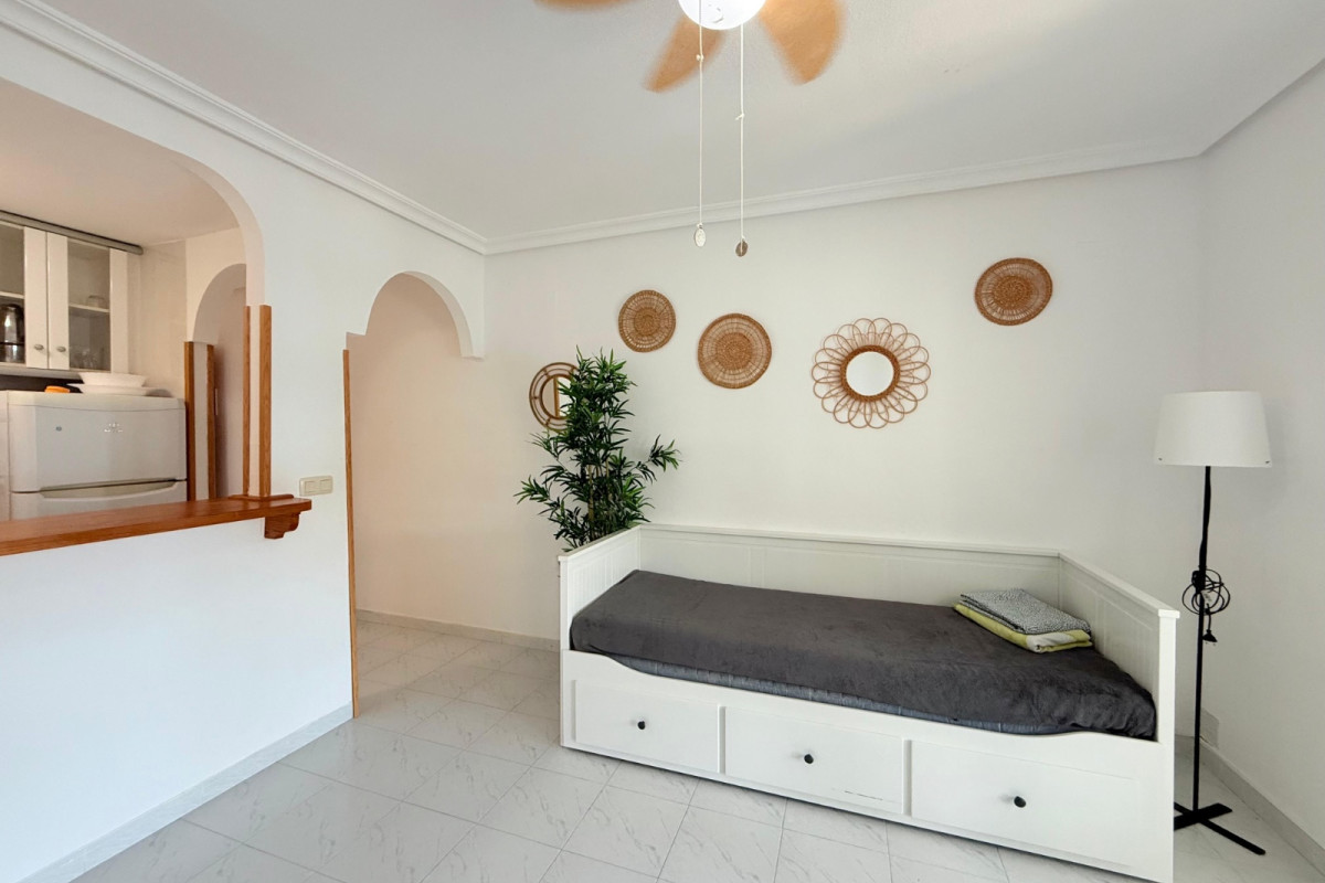 Resale - Apartment  - Torrevieja - Torre La Mata