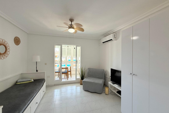 Resale - Apartment  - Torrevieja - Torre La Mata