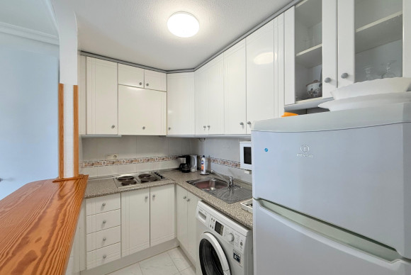 Resale - Apartment  - Torrevieja - Torre La Mata