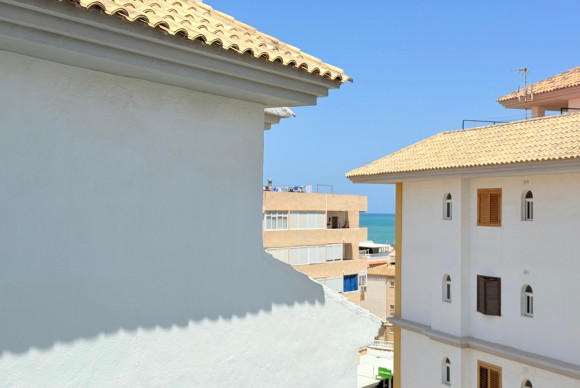 Resale - Apartment  - Torrevieja - Torre La Mata