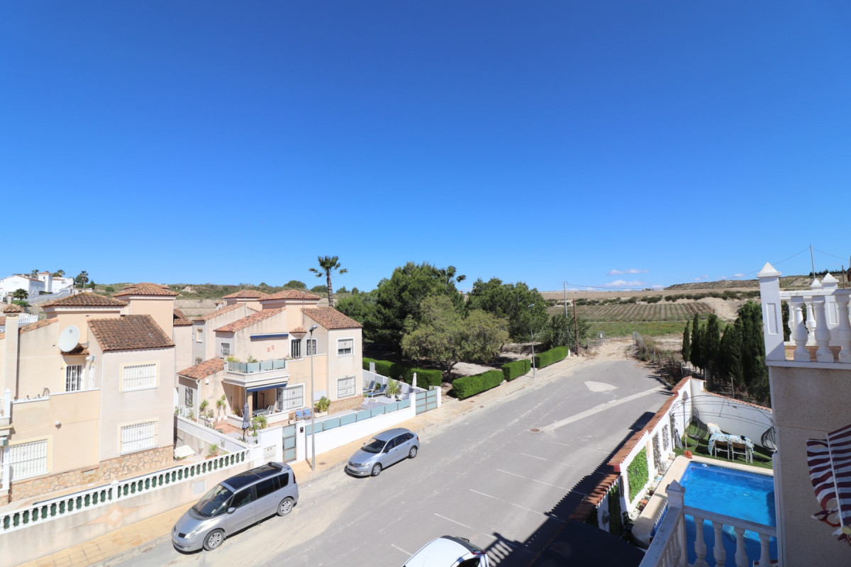 Herverkoop - Vrijstaande Villa - San Miguel de Salinas - Lake View Mansions