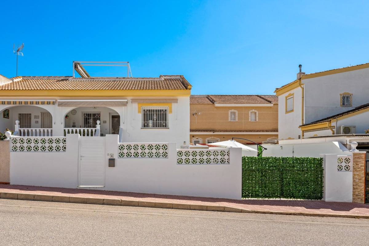 Herverkoop - Half Vrijstaande Woning - Benijofar - Monte Azul/ El Dorado