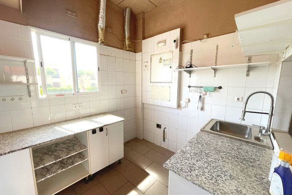 Herverkoop - Winkel Ruimte - Algorfa - La Finca Golf
