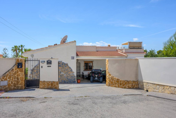 Revente - Villa - Ciudad Quesada