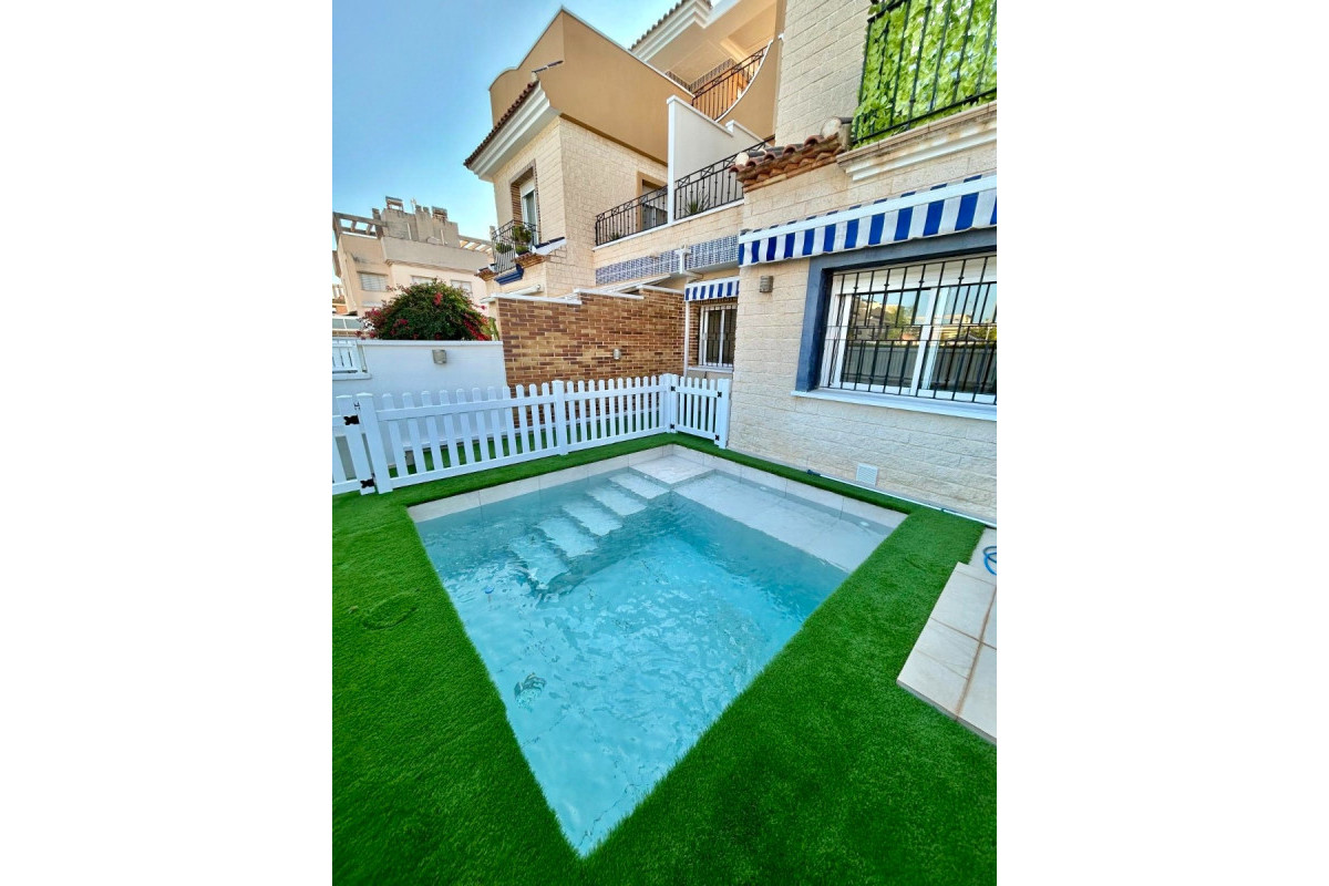 Resale - Townhouse - Pilar de la Horadada - playa de las Higuericas