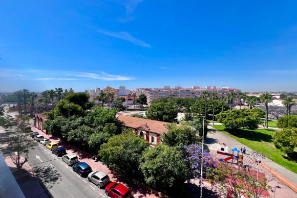 Herverkoop - Appartement  - Torrevieja - Acequion