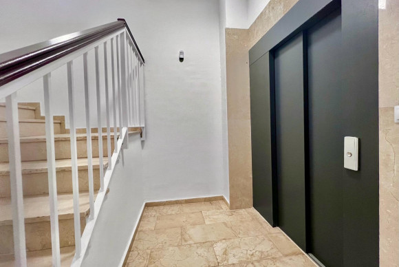 Herverkoop - Appartement  - Torrevieja - Acequion
