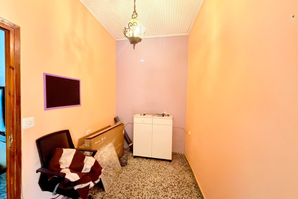 Resale - Casa de Pueblo - Vergel