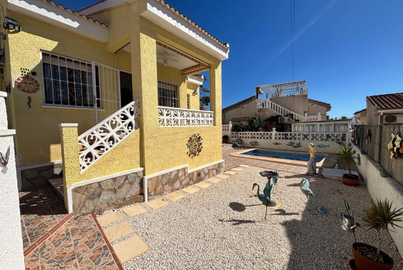 Herverkoop - Vrijstaande Villa - Ciudad Quesada - La Fiesta