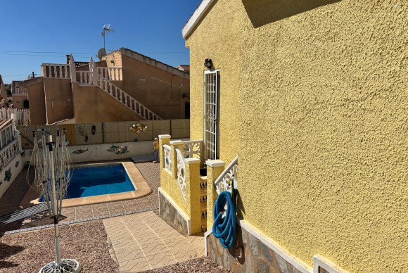 Herverkoop - Vrijstaande Villa - Ciudad Quesada - La Fiesta