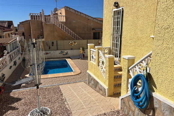 Herverkoop - Vrijstaande Villa - Ciudad Quesada - La Fiesta