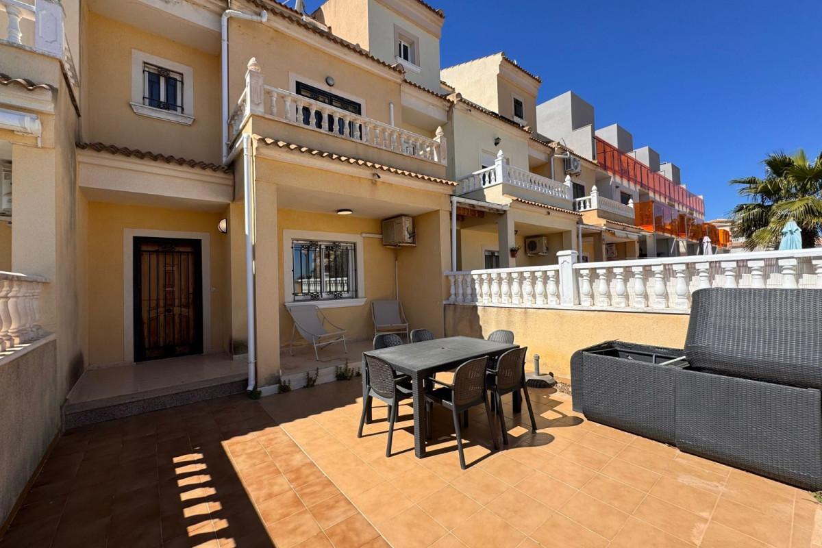 Resale - Townhouse - Orihuela Costa - Lomas de Don Juan